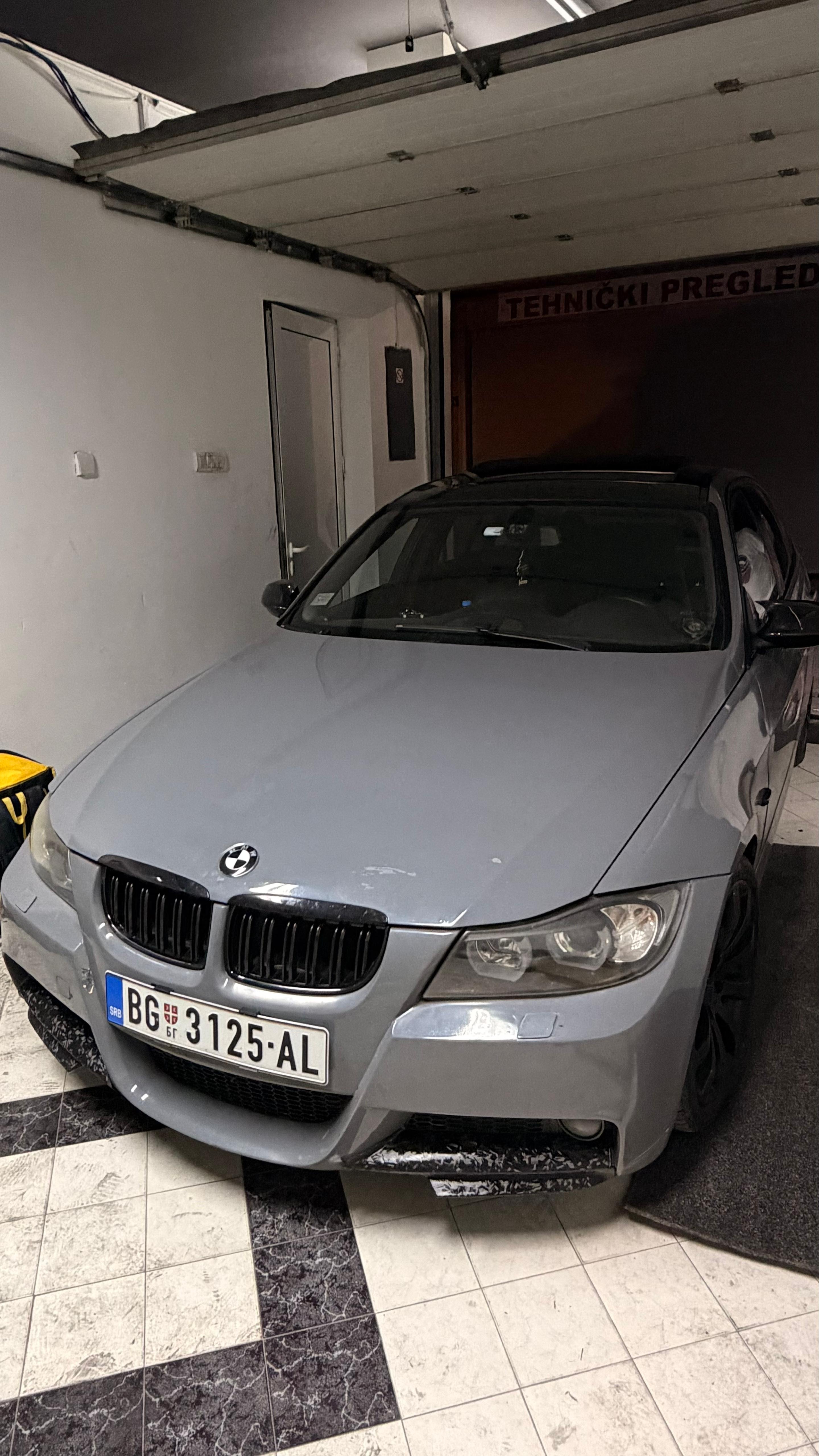 BMW E90
